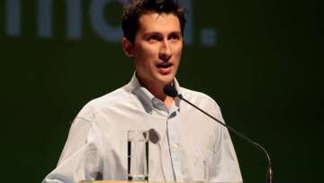 ΠΑΣΟΚ: Προκαλεί απορίες η σιωπή του Τσίπρα για τις αποκαλύψεις Βαρουφάκη