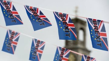 Brexit: Ξεκινά σήμερα ο δεύτερος γύρος των διαπραγματεύσεων Ε.Ε.- Βρετανίας