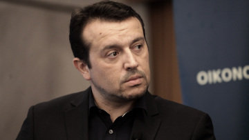 Ο Παππάς «πολιτικοποιεί» την κόντρα με τον Star- Αναζωπυρώνει τη σύγκρουση για τις άδειες