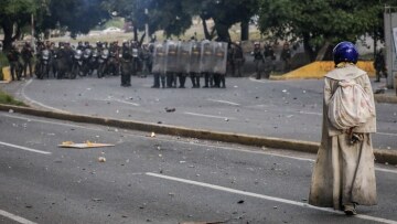 Βενεζουέλα: Έφτασαν τους 100 οι νεκροί από τις διαδηλώσεις κατά Μαδούρο