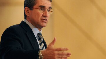 Λοβέρδος για Βαρουφάκη: Προετοίμαζαν για τους Έλληνες τη δυστυχία του λαού της Βενεζουέλας