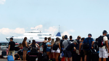 Όπου φύγει-φύγει: Αυξημένη η κίνηση στα λιμάνια