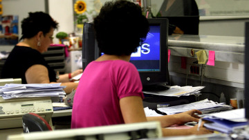 Κυβερνητικό φιάσκο με την αξιολόγηση στο Δημόσιο - Στο 70%-80% η αποχή