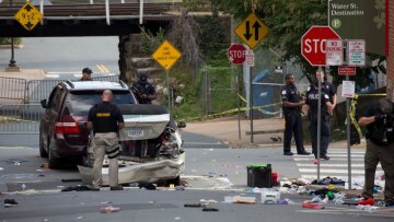 Βιρτζίνια: «Πυρ ομαδόν» κατά Τραμπ για την άρνησή του να αποδώσει ευθύνες για τα επεισόδια