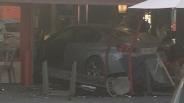 Αυτοκίνητο εισέβαλε σε εστιατόριο στη Γαλλία -Νεκρή μια 13χρονη, άλλοι 6 τραυματίες