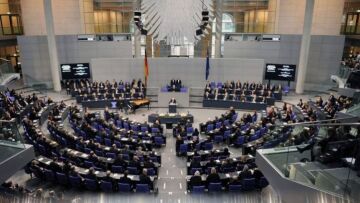 Politico: «Αναχρονιστικές» οι φωνές των Γερμανών Φιλελευθέρων υπέρ ενός Grexit 