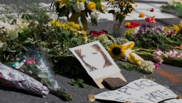 «Δεν θέλω να μιλήσω στον Τραμπ», λέει η μητέρα της 32χρονης νεκρής του Σάρλοτσβιλ