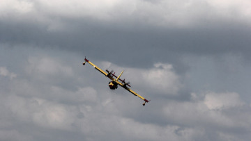 Μεγάλη φωτιά στη Ζαχάρω Ηλείας