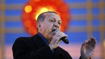 Ερντογάν: Εξετάζουμε κοινή στρατιωτική δράση με το Ιράν κατά ενόπλων Κούρδων