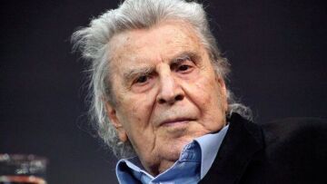 Μίκης Θεοδωράκης: Σκεφτήκατε τι θα είχαμε σήμερα εάν έλειπε ο κόκκινος στρατός και ο Στάλιν;