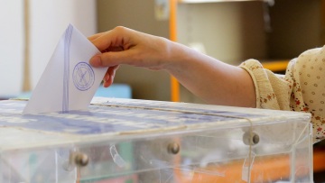 Δημοσκόπηση: Προβάδισμα 7% της Νέας Δημοκρατίας έναντι του ΣΥΡΙΖΑ