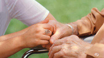 Πειραματικό τεστ αίματος για την διάγνωση Αλτσχάιμερ – Ελληνίδα επικεφαλής της έρευνας