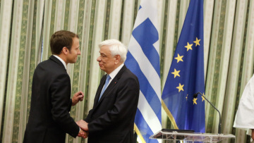 Μακρόν: Συνεχίστε τις μεταρρυθμίσεις - Η Ευρωζώνη χρειάζεται έναν υπουργό Οικονομικών