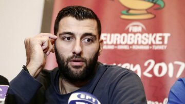 Μπουρούσης: «Είναι σαν να μην υπάρχω στο γήπεδο» (βίντεο)