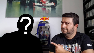 Το... εναλλακτικό video review της Μόντσα με καλεσμένο έκπληξη