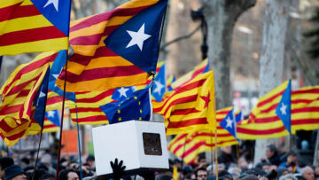 Ποινική έρευνα εναντίον 700 δημάρχων στην Καταλονία διέταξε ο Γενικός Εισαγγελέας της Ισπανίας