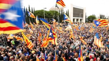 Καζάνι που βράζει η Ισπανία: Έφοδοι και συλλήψεις πριν το δημοψήφισμα στην Καταλονία