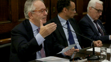 Επιτροπή Αλιβιζάτου: Η... κλήση σας προωθείται