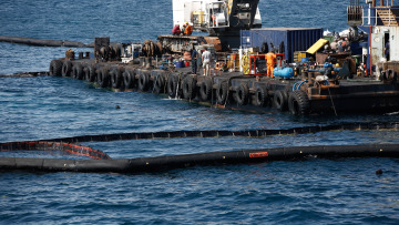 Το «Aegean Breeze I» θα αναλάβει τελικά την απάντληση του πετρελαίου από το «Αγία Ζώνη ΙΙ»