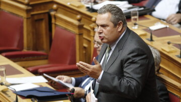 Καμμένος: Προτιμώ τον ρόλο του τσάμπα μάγκα και όχι του επί πληρωμή βλάκα