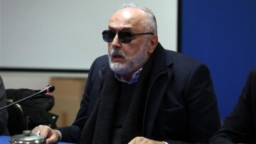 Τι λέει η εταιρεία του Θοδωρή Κουντούρη για το ζεϊμπέκικο του Κουρουμπλή