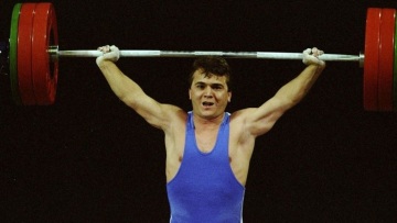 Δύσκολες ώρες για τον «Ηρακλή τσέπης»: Ο Ναΐμ Σουλεϊμάνογλου σε τεχνητό κώμα