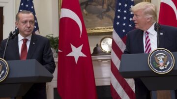 Ερντογάν σε Τραμπ: Δώσε τον Γκιουλέν για τον Αμερικανό πάστορα που έχω στη φυλακή