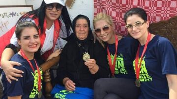 Κρήτη: Και το χρυσό μετάλλιο του Ημιμαραθωνίου πηγαίνει στην... viral γιαγιά!
