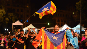 Αγεφύρωτο το χάσμα Καταλονίας-Ισπανίας: Αγωνία σε όλη την Ευρώπη