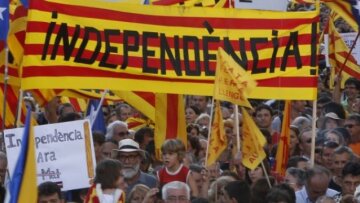 Μαδρίτη προς Βαρκελώνη: Διαλύστε το Κοινοβούλιο, κάντε εκλογές!