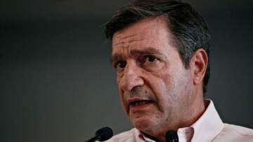 Καμίνης: «Φυγόμαχη η Φώφη» που έλειπε από την ψηφοφορία για την αλλαγή φύλου