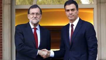 Συμφωνία Ραχόι - Σοσιαλιστών για να ξεκινήσει συνταγματική αναθεώρηση