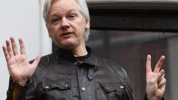 Ο Ασάνζ προσφέρει 20.000 ευρώ για πληροφορίες σχετικά με τη δολοφονία της Μαλτέζας δημοσιογράφου