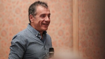 Σταύρος Θεοδωράκης: Μπορώ να είμαι και στρατιώτης και στρατηγός