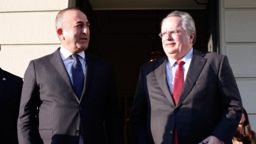 Ο Κοτζιάς στην Άγκυρα για να σταματήσει η επιδείνωση των ελληνοτουρκικών σχέσεων