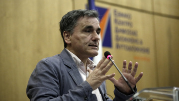 Τσακαλώτος «εκ βαθέων»: Θέλει να είναι ο πιο ασήμαντος υπουργός της κυβέρνησης και να απολαύσει... μπουγάτσα Ηπείρου!