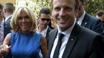 Γιατί ο Εμανουέλ Μακρόν δεν κλείνει ραντεβού πριν από τις 9 το πρωί