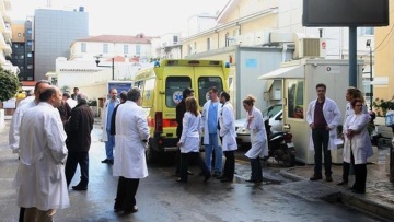 Ευαγγελισμός: Οι γιατροί μας χειρουργούν ανιδιοτελώς - Αν κάποιος έχει αντίρρηση να κάνει καταγγελία