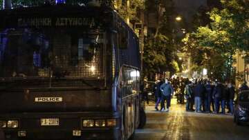 Λαϊκή Ενότητα: Καταδικάζουμε την επίθεση στα γραφεία του ΠΑΣΟΚ