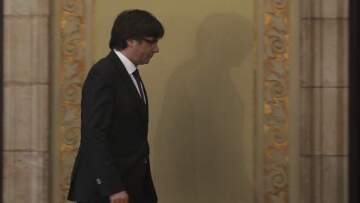 Καταλονία: Το πρώτο μήνυμα του Πουτζδεμόντ μετά το ένταλμα σύλληψης 