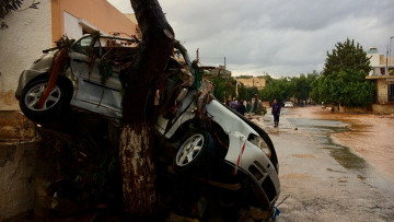 Σοκ: Νεκροί 15 άνθρωποι με την πρώτη καταιγίδα στη Δυτική Αττική