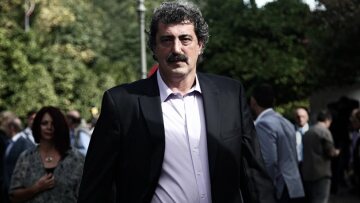 Πολάκης «τρολλάρει» Άδωνι για τις τηλεπωλήσεις