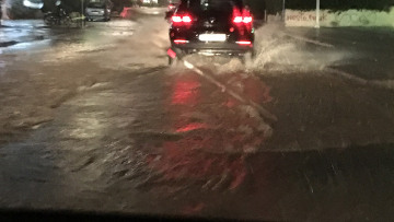 Οι αναγνώστες του protothema.gr καταγράφουν την καταιγίδα που «σάρωσε» την Αττική 