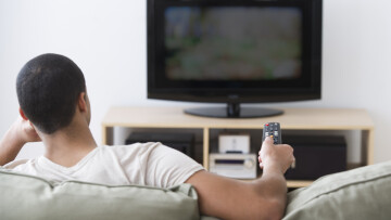 Όσο περισσότερη τηλεόραση βλέπουμε, τόσο πιθανότερο να πάθουμε θρόμβωση