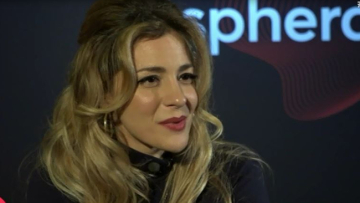 Νατάσσα Μποφίλιου: «Νιώθω γκόμενα και μου αρέσει πολύ»