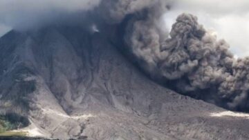 Δεκάδες πτήσεις ακυρώθηκαν στο Μπαλί εξαιτίας του ηφαιστείου Αγκούνγκ	