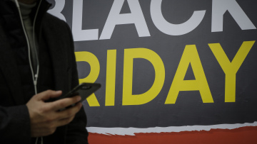 Black Friday: Τι απαντούν ΚΟΣΜΟΣ ΣΠΟΡ - Attica για τα πρόστιμα από το Υπουργείο Ανάπτυξης