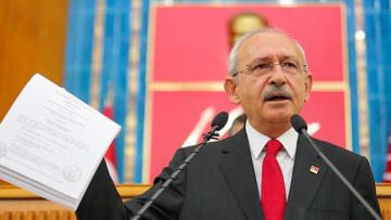 Ο Κιλιτσντάρογλου έφερε στη βουλή αποδείξεις: Ο Ερντογάν ξόδεψε 15 εκατ. δολάρια σε offshore
