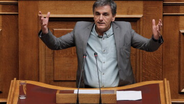 Τσακαλώτος: Οι πλειστηριασμοί είναι σημαντικοί για κοινωνικούς λόγους