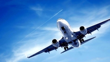 Οι ισχυροί άνεμοι δεν άφησαν αεροπλάνο να προσγειωθεί στο Ηράκλειο - Ποιες πτήσεις ματαιώθηκαν